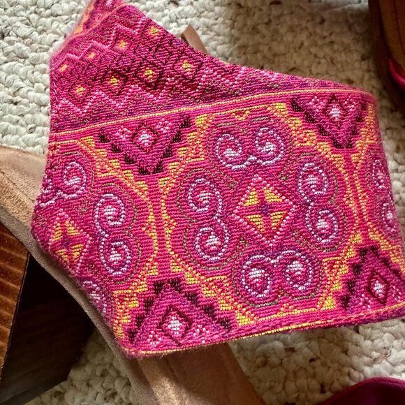 pink TOMS heeled peep-toes w/ zip closure & geometric pattern, women's size 6.5 - Picture 5 of 11